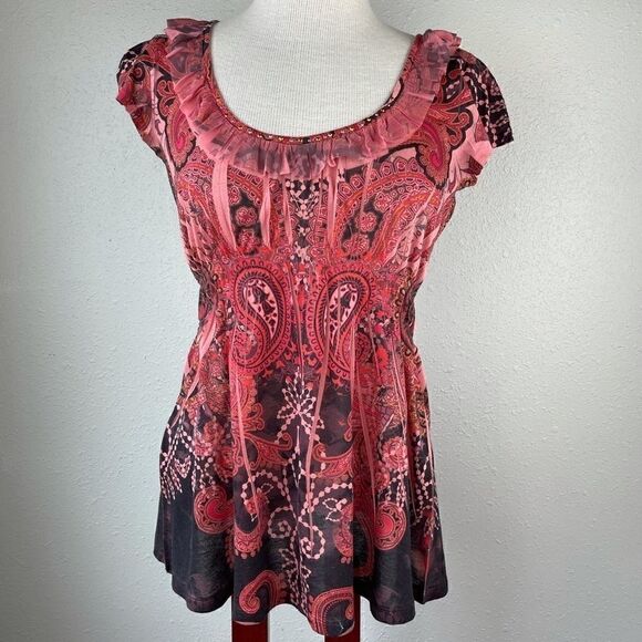 Live and Let Live Short Sleeve Paisley Blouse Top - Picture 3 of 8